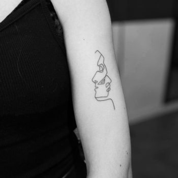 Guest indylab evyluca evy luca cannes france tattoo artist paris minimalisme blackwork tatouage graphic single line ligne continue arm bras