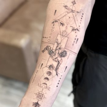 mini tattoo small tiny tattoo tatouage réaliste micro réalisme realism cannes pace cote d'azur tatoueur alex luisi fineline graphique