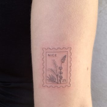 NEO-STUDIO_TTT_Timbre Noémie neo studio cannes tattoo tatoueuse artiste minimalisme linework blackwork fineline timbre fleur