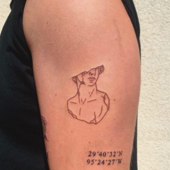 alice cirendini tatoueuse cannes indylab tattoo buste statue